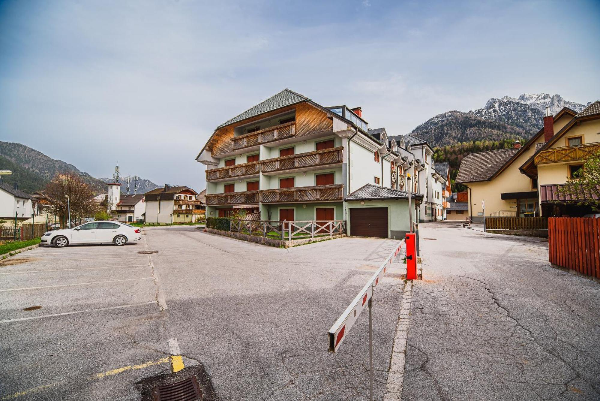 Apartments Slavec With Free Onsite Parking Kranjska Gora Esterno foto
